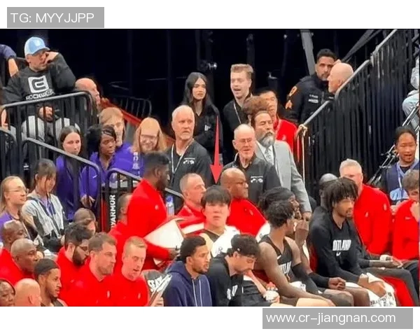 狄龙上半场表现抢眼8中3贡献7分1板3助2断成功对抗杨瀚森