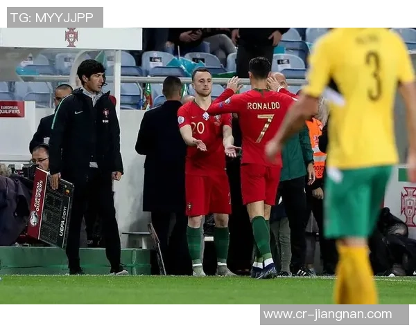 赫拉芬贝赫因脚踝受伤缺席利物浦今日训练状态堪忧