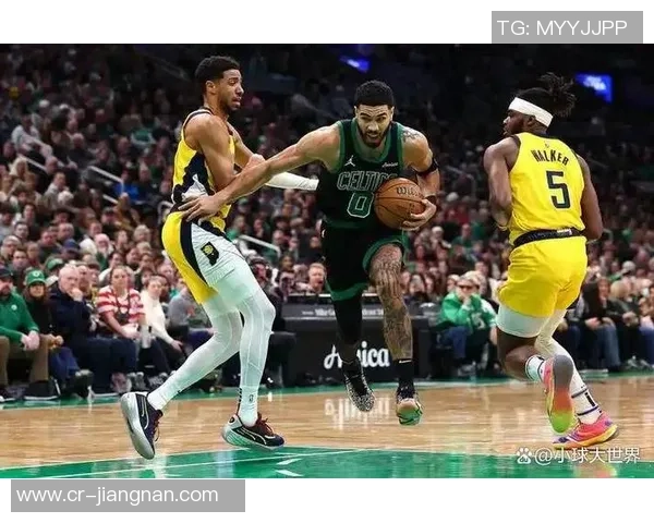 布朗谈中距离命中率领先:找到舒适区助力其他投篮更轻松 布朗谈中距离命中率领先:找到舒适区助力其他投篮更轻松