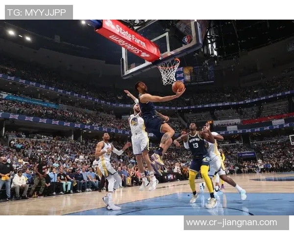 狄龙拼尽全力六犯在场17投8中三分球4记贡献22分5篮板